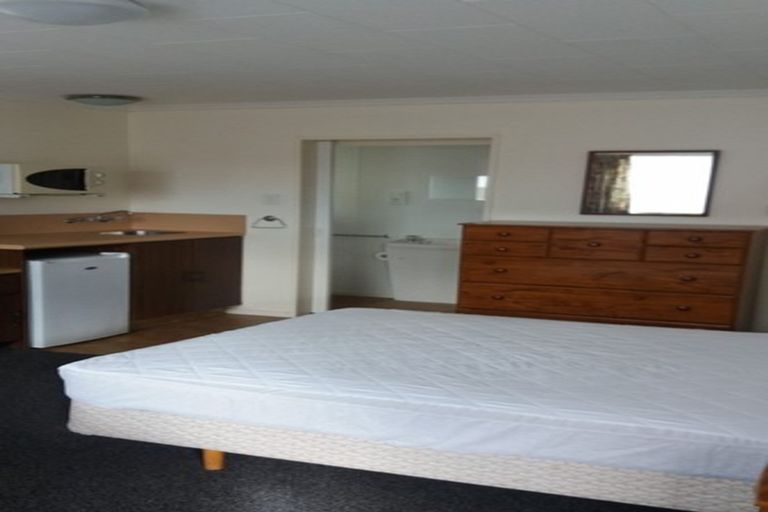 Photo of property in 203 Fitzherbert Avenue, West End, Palmerston North, 4410