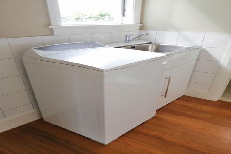 Photo of property in 30 Forfar Street, Edgeware, Christchurch, 8013