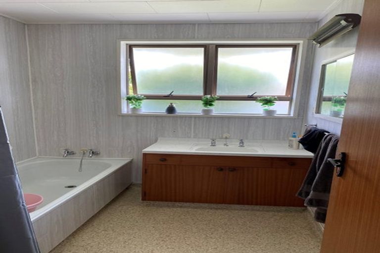 Photo of property in 2/31 Middle Road, Havelock North, 4130