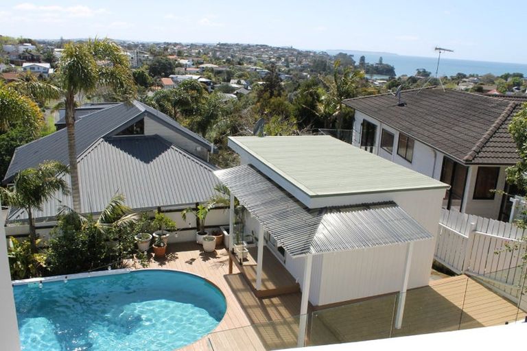 Photo of property in 11a Mizpah Road, Waiake, Auckland, 0630