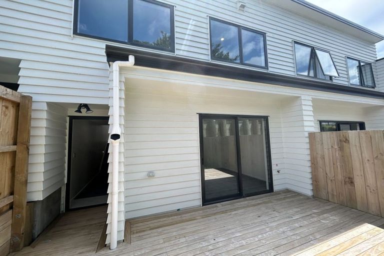 Photo of property in 21 Korokio Lane, Henderson, Auckland, 0612