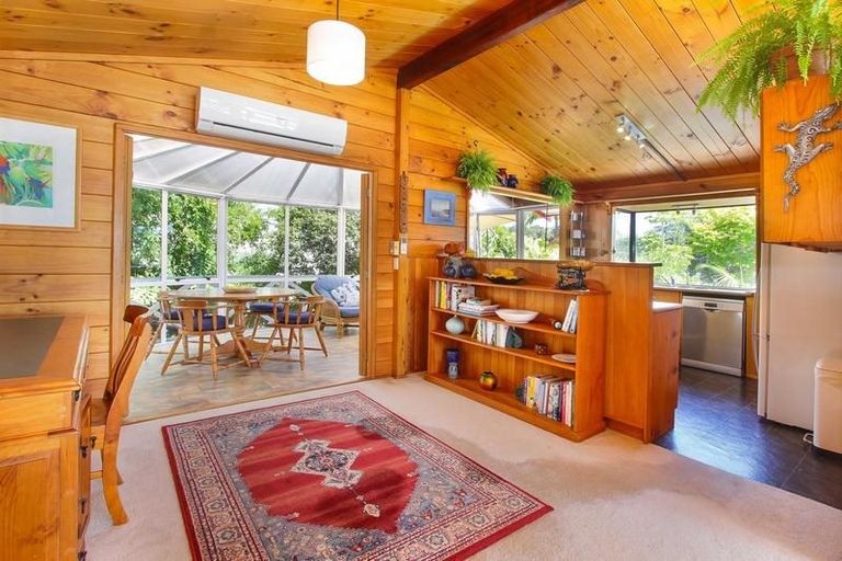 Photo of property in 4 Portobello Place, Torbay, Auckland, 0630