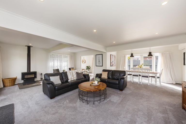 Photo of property in 15 Collingwood Street, Hokowhitu, Palmerston North, 4410