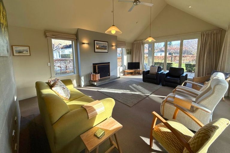 Photo of property in 11 Kelliher Drive, Wanaka, 9305