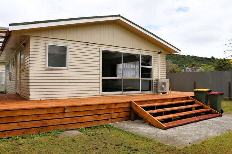 Photo of property in 71a Main Road, Wainuiomata, Lower Hutt, 5014