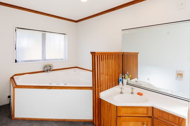 Photo of property in 66 Pencarrow Street, Highbury, Palmerston North, 4412