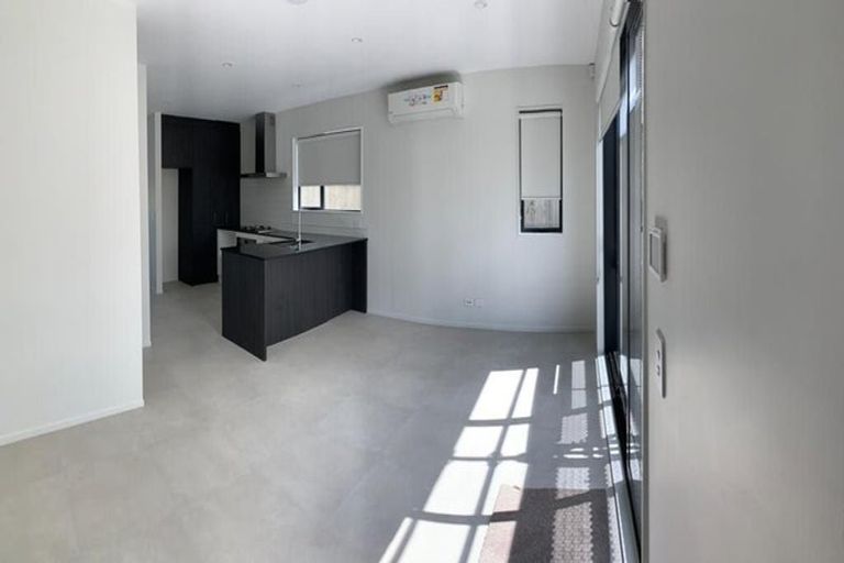 Photo of property in 18 Te Napi Drive, Takanini, 2112