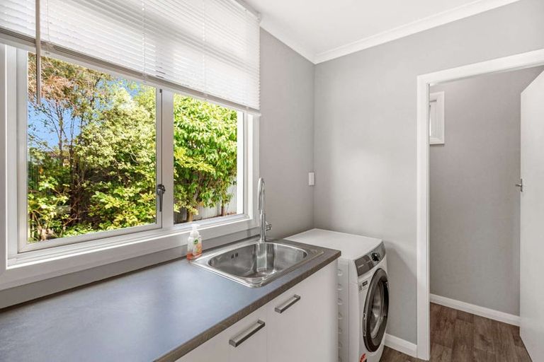 Photo of property in 21 Moore Avenue, Tawhero, Whanganui, 4501