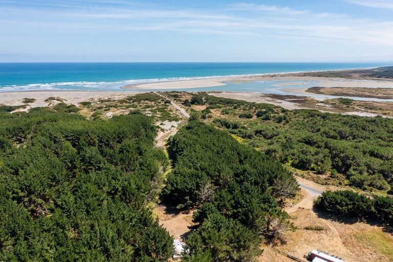 Photo of property in 97 Tangimoana Beach Road, Tangimoana, 4473