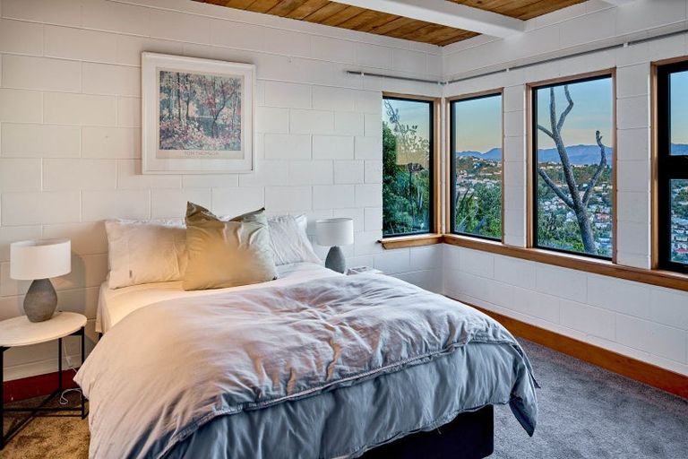 Photo of property in 23 Dargle Way, Island Bay, Wellington, 6023