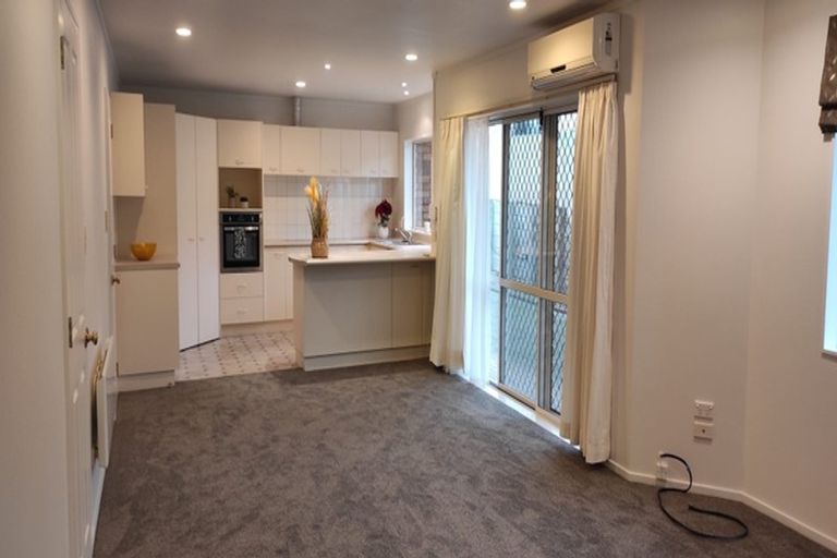 Photo of property in 16a Gills Avenue, Papakura, 2110