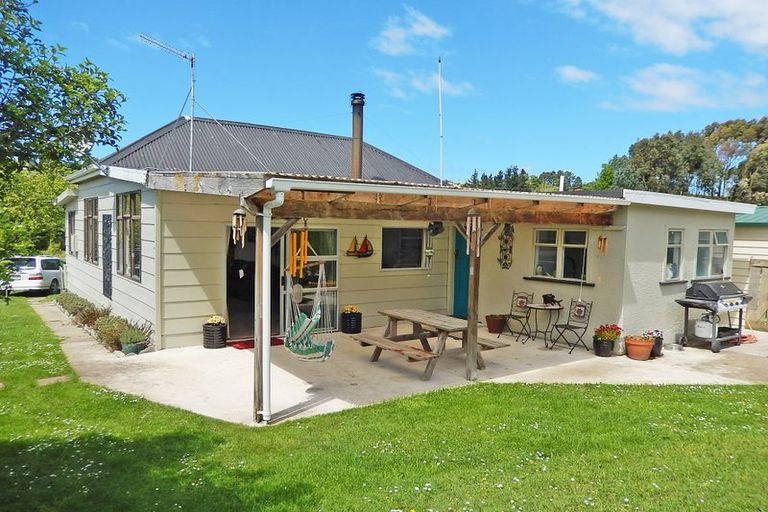 Photo of property in 1339 Waianakarua Road, Kakanui, Oamaru, 9495
