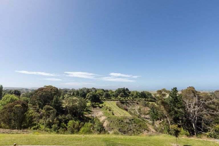 Photo of property in 97 Oak Road, Poraiti, Napier, 4112