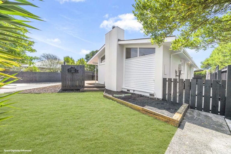 Photo of property in 8 Otaki Place, North New Brighton, Christchurch, 8083