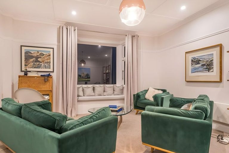 Photo of property in 3/246 Oriental Parade, Oriental Bay, Wellington, 6011