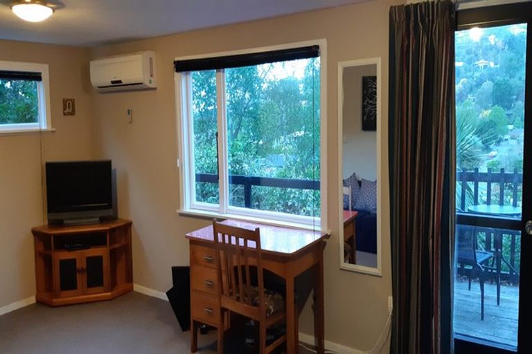 Photo of property in 48 Landsdowne Terrace, Cashmere, Christchurch, 8022