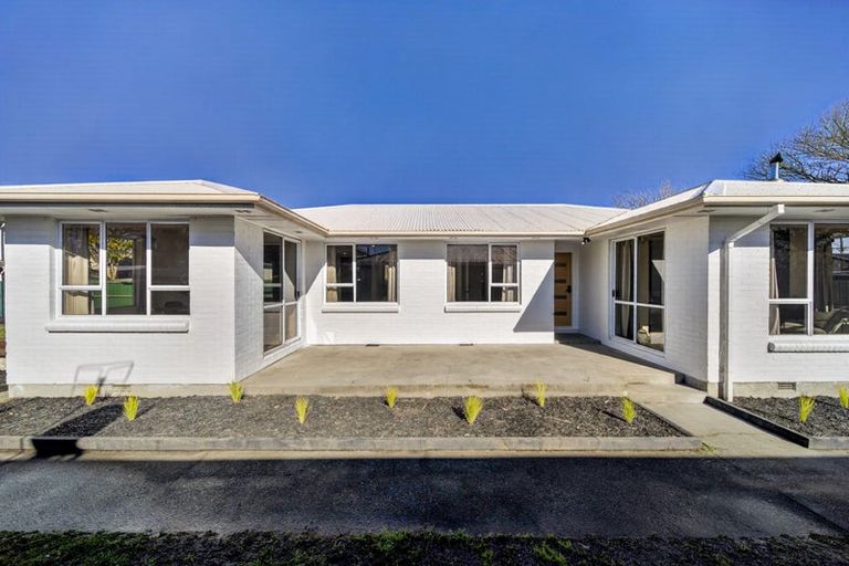 Photo of property in 4 Blossomdale Place, Bishopdale, Christchurch, 8053