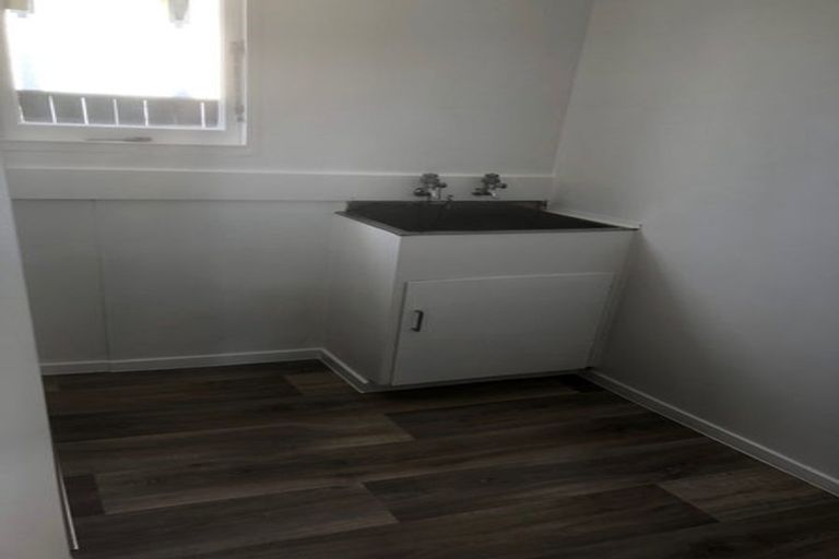 Photo of property in 33 Waldegrave Street, Palmerston North, 4410