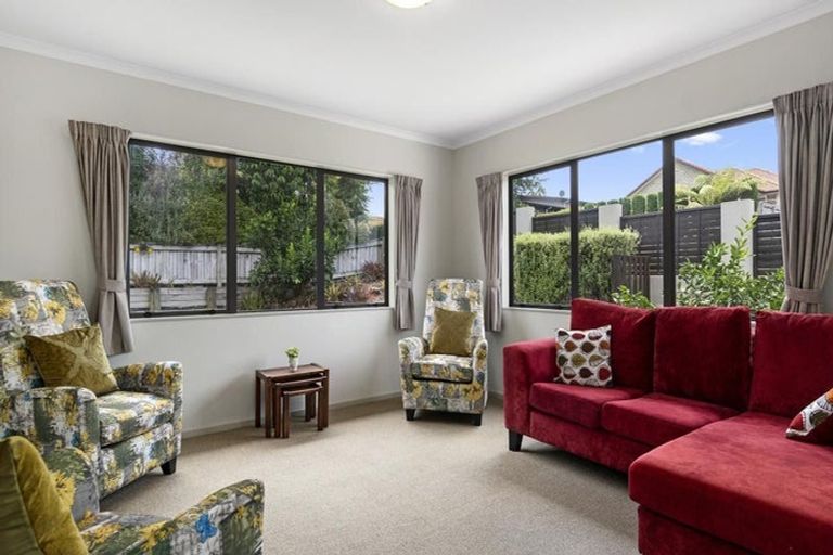 Photo of property in 52 Inverness Drive, Pyes Pa, Tauranga, 3112