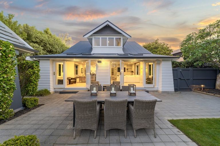 Photo of property in 6 Weka Street, Fendalton, Christchurch, 8041