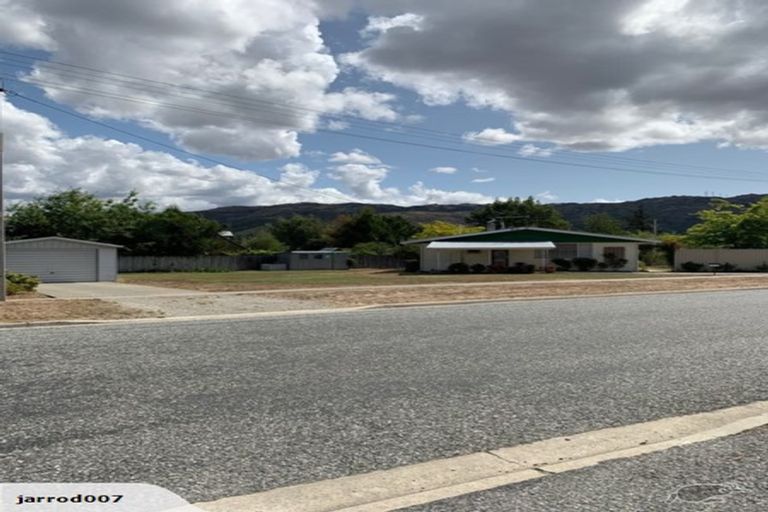 Photo of property in 23 Dunstan Street, Clyde, 9330