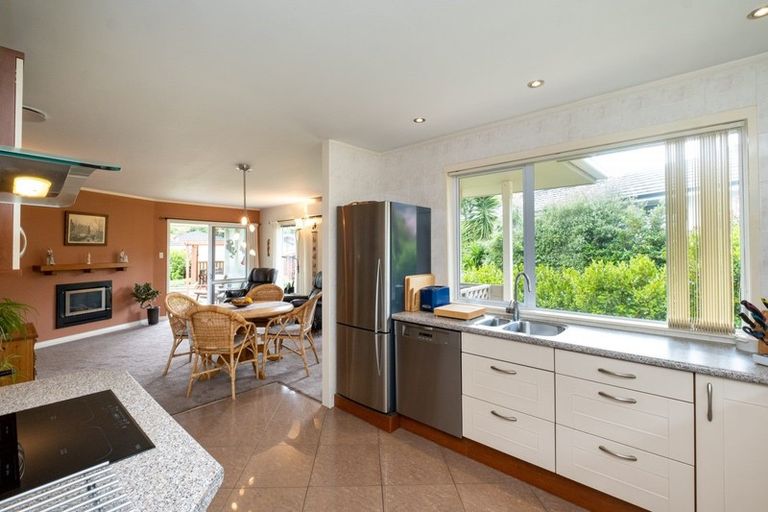 Photo of property in 42 Iona Road, Havelock North, 4130