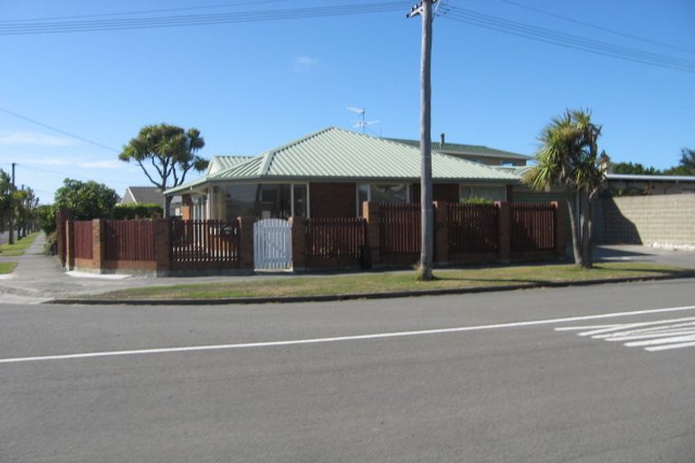 Photo of property in 2/9 Penguin Street, Southshore, Christchurch, 8062