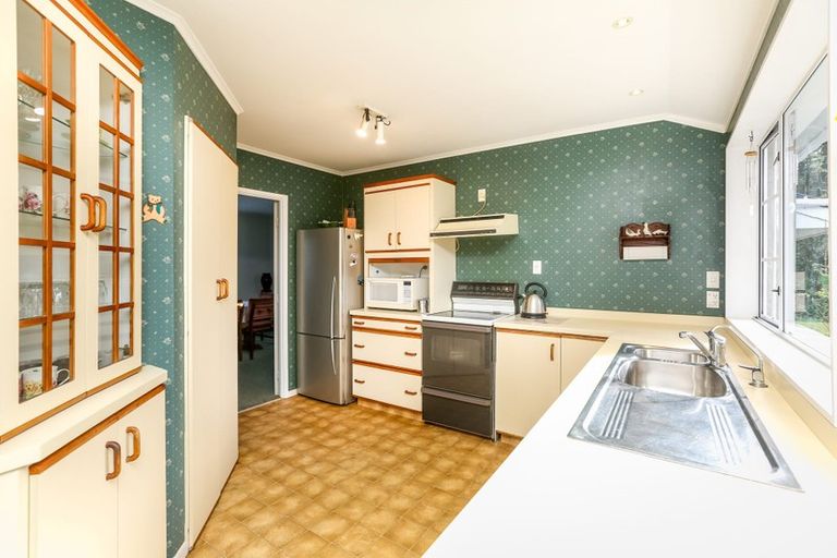 Photo of property in 5 Byron Place, Whalers Gate, New Plymouth, 4310