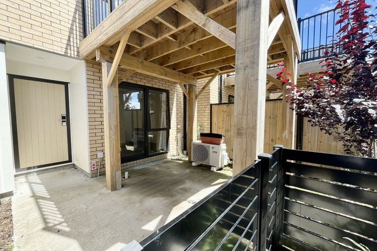 Photo of property in 29 Falcon Crescent, Hobsonville, Auckland, 0618