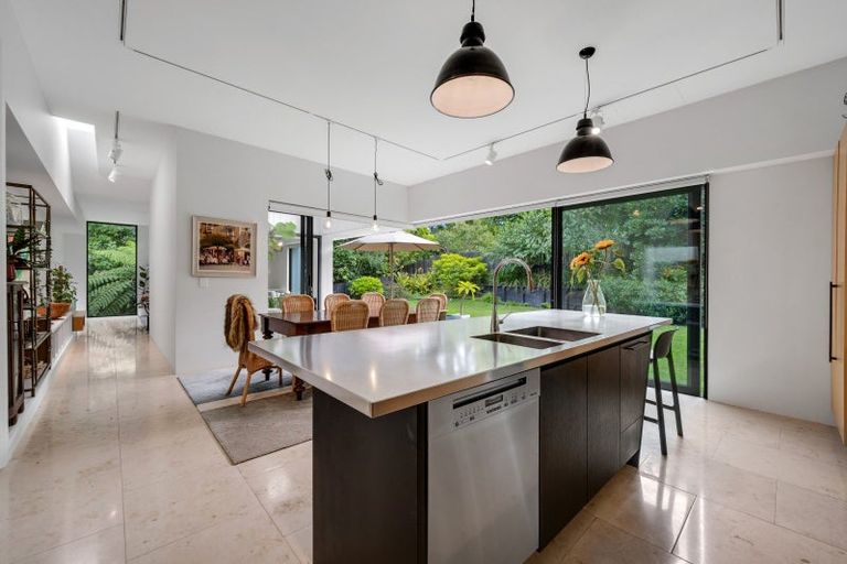Photo of property in 74b Beach Road, Mellons Bay, Auckland, 2014