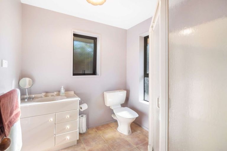 Photo of property in 15 Hemingford Place, Halswell, Christchurch, 8025