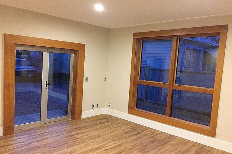 Photo of property in 71 Barbour Street, Waltham, Christchurch, 8011