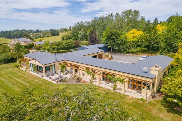 Photo of property in 32 Gladstone Road, Hadlow, Timaru, 7974