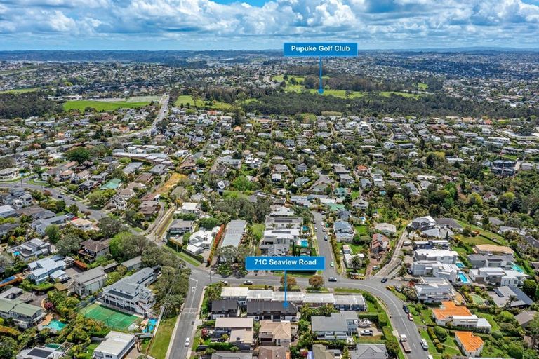 Photo of property in 71c Seaview Road, Castor Bay, Auckland, 0620