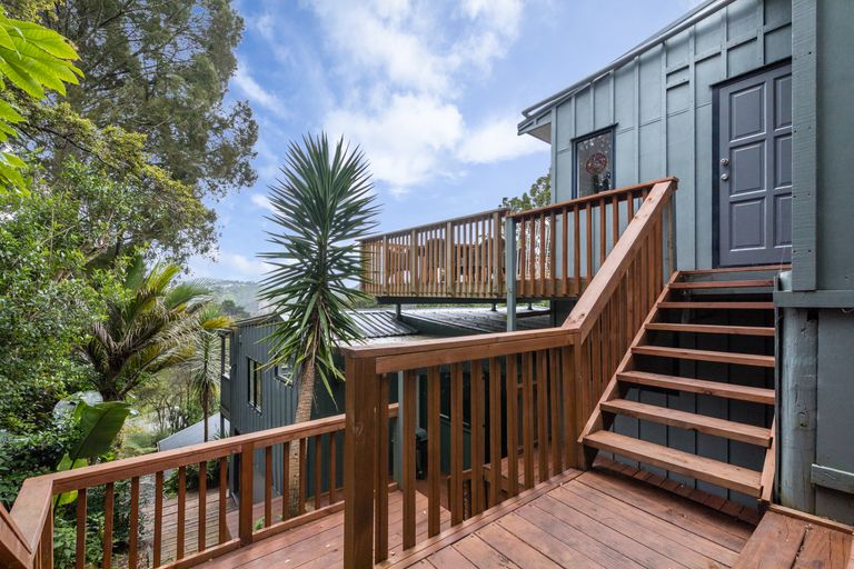 Photo of property in 59 Laingholm Drive, Laingholm, Auckland, 0604