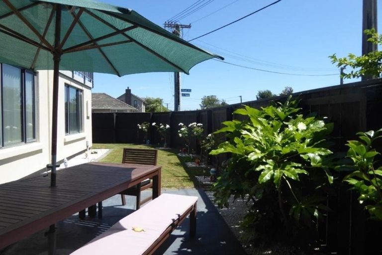 Photo of property in 1 Trist Place, Edgeware, Christchurch, 8013