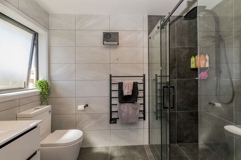 Photo of property in 8 Gladys Place, Levin, 5510