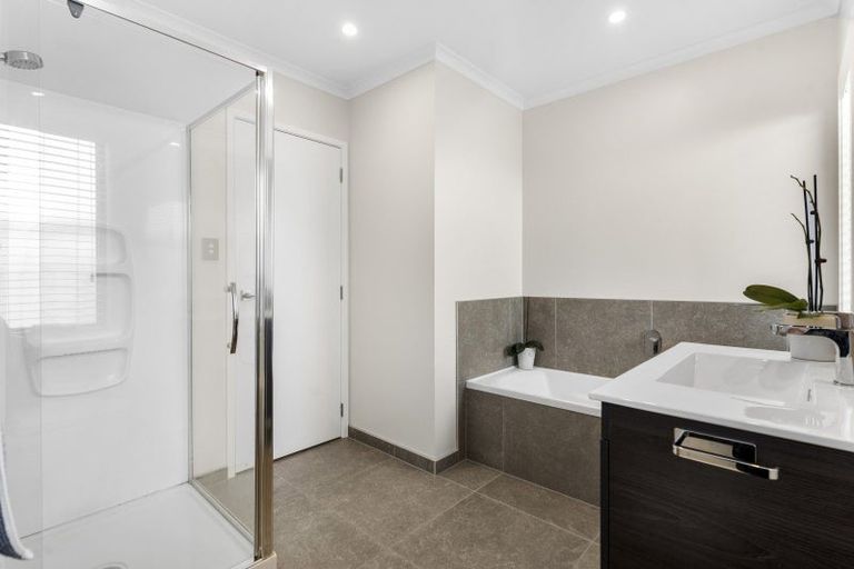 Photo of property in 11 Saltmarsh Road, Hobsonville, Auckland, 0616