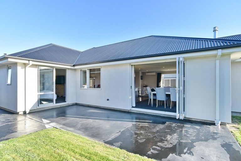 Photo of property in 7 Highgate Drive, Rangiora, 7400