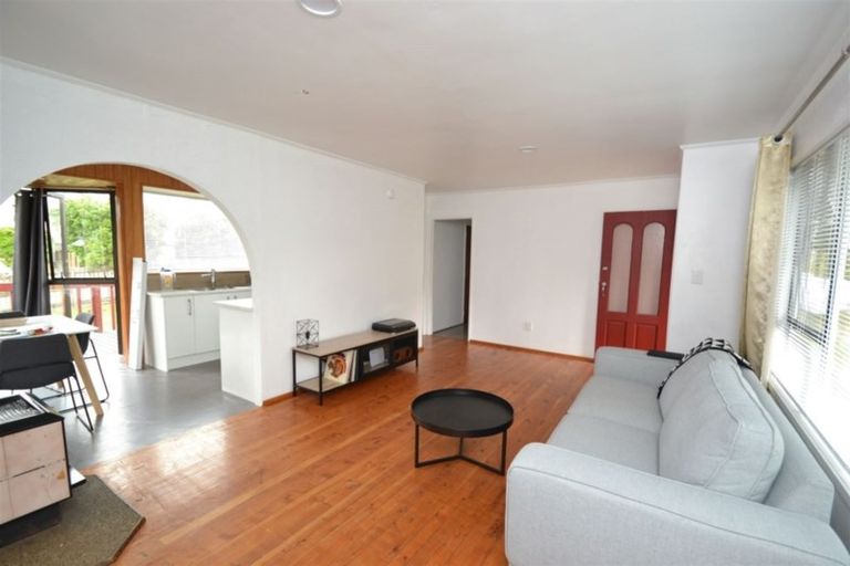 Photo of property in 30 Glynnbrooke Street, Te Atatu South, Auckland, 0610