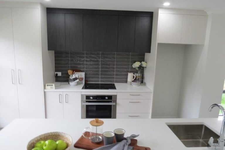 Photo of property in 142 Jamaica Drive, Grenada North, Wellington, 5028