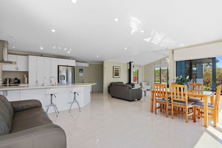 Photo of property in 14a Totara View Road, Wakefield, 7095