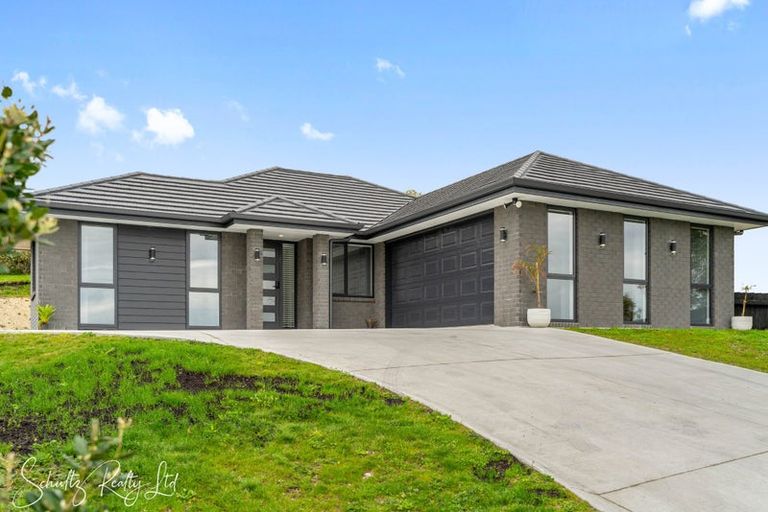 Photo of property in 6 Rata Lane, Maungaturoto, 0520