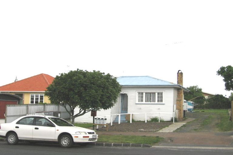 Photo of property in 9 Montrose Street, Point Chevalier, Auckland, 1022