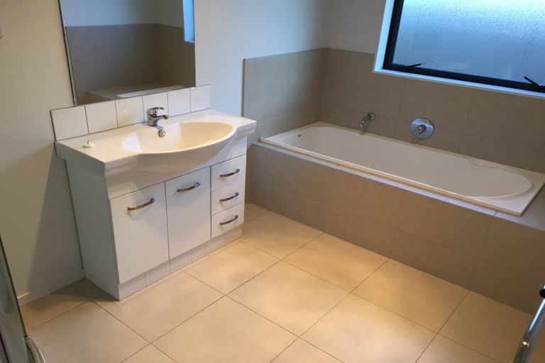 Photo of property in 93 Te Huia Drive, Flagstaff, Hamilton, 3210