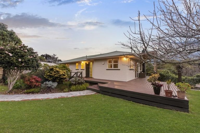 Photo of property in 2/300 Rangatira Road, Beach Haven, Auckland, 0626