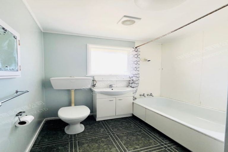 Photo of property in 2/31a Vine Street, Mangere East, Auckland, 2024