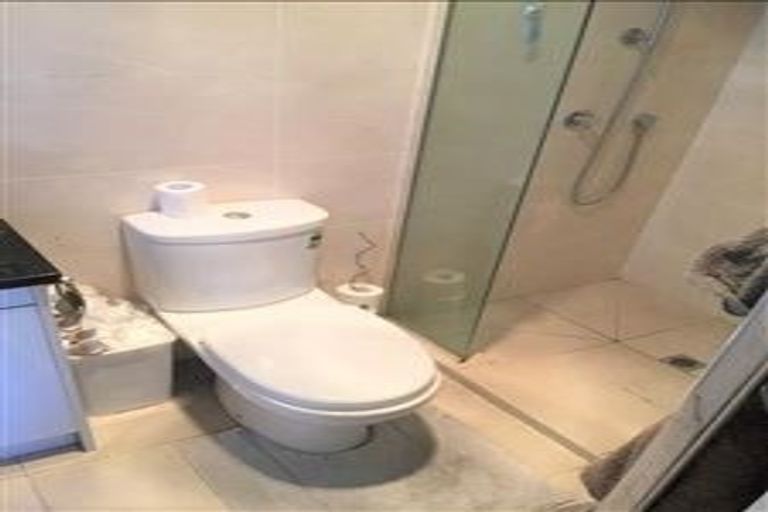 Photo of property in 13a Karaka Street, New Lynn, Auckland, 0600