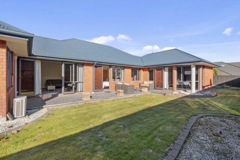 Photo of property in 34 Alpine View Lane, Parklands, Christchurch, 8083