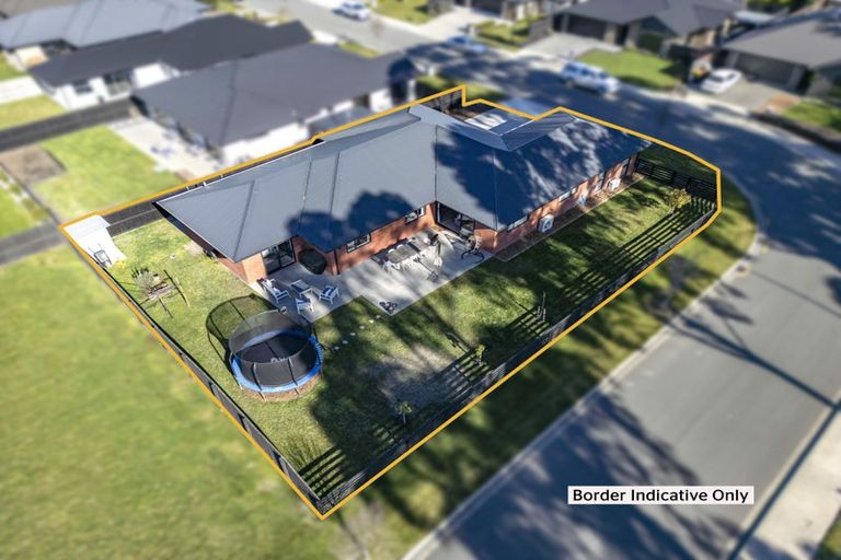 Photo of property in 22 Minerva Crescent, Woodend, 7610